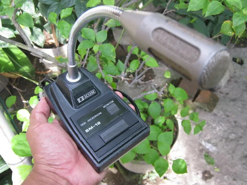 Recherche micro Icom SM-12 ou SM-14